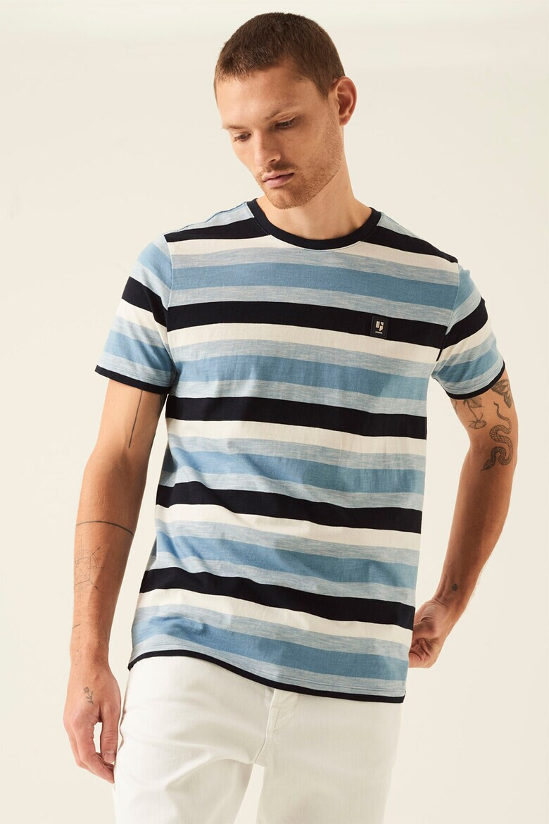 Garcia Tricou slim fit cu model in dungi - Pled.ro