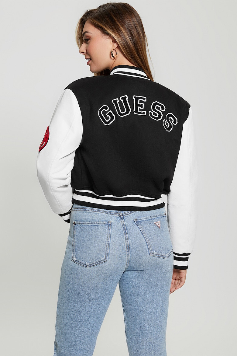 GUESS Jacheta bomber crop cu aplicatii - Pled.ro