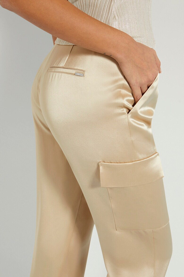 GUESS Pantaloni cargo de satin - Pled.ro