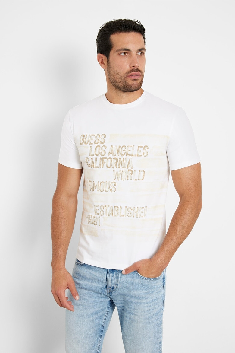 GUESS Tricou cu decolteu la baza gatului si imprimeu text - Pled.ro