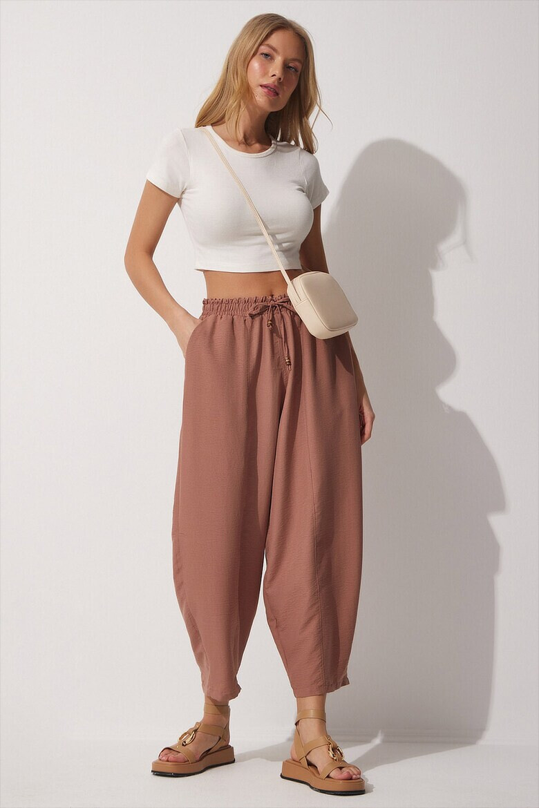 Happiness İstanbul Pantaloni crop cu croiala conica - Pled.ro