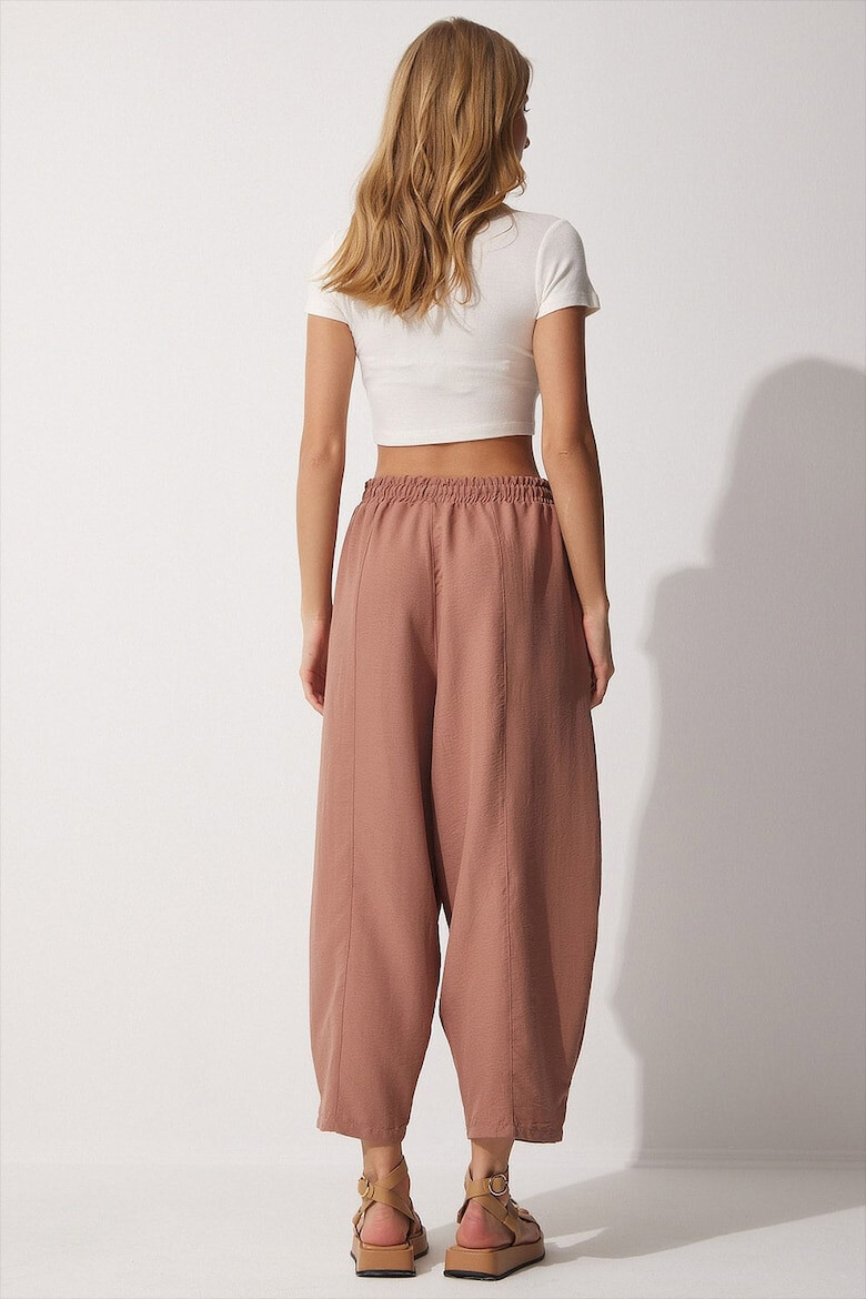 Happiness İstanbul Pantaloni crop cu croiala conica - Pled.ro