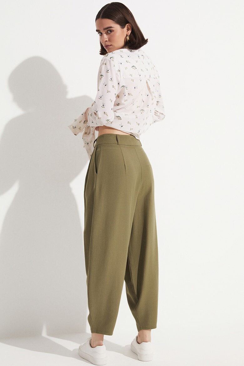 June Pantaloni crop conici din amestec de in - Pled.ro