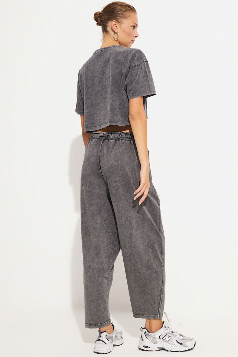 June Pantaloni relaxed fit cu buzunare laterale - Pled.ro