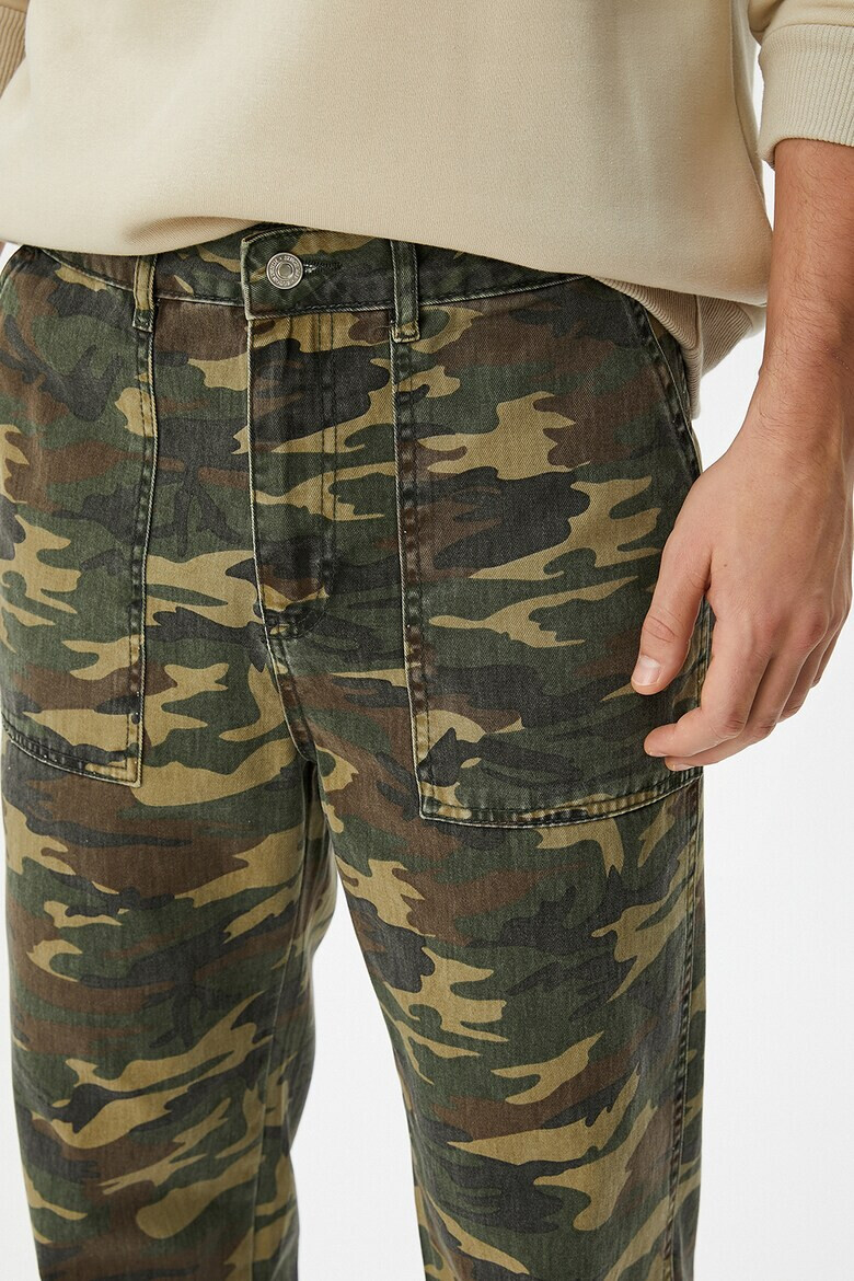 KOTON Pantaloni cu talie medie si model camuflaj - Pled.ro