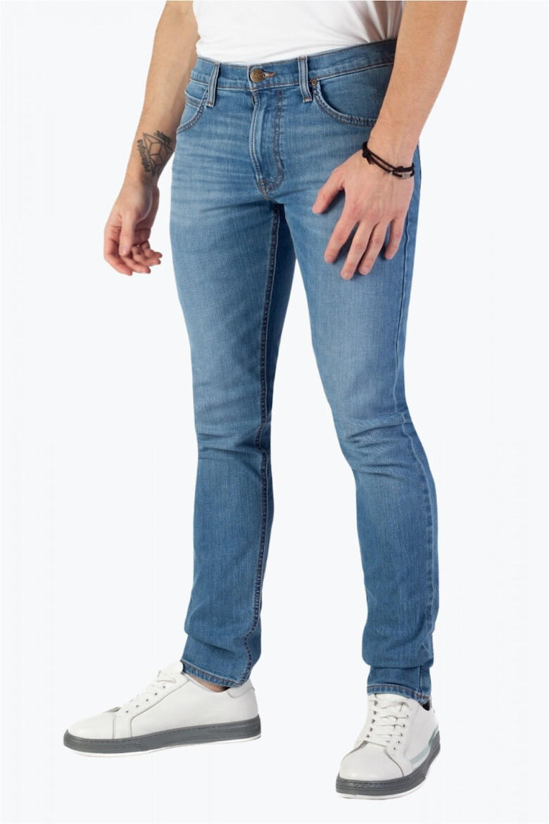 Lee Blugi barbati Luke cu croiala Slim Tapered albastru deschis - Pled.ro