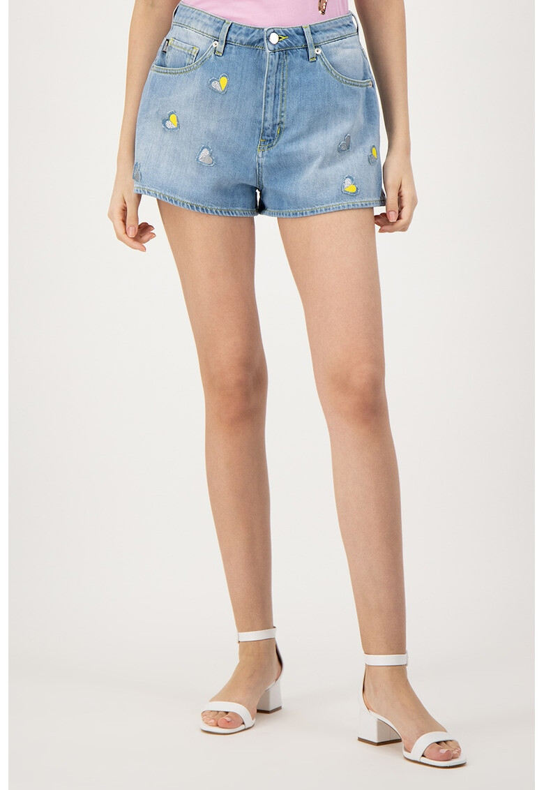 Love Moschino Pantaloni scurti din denim cu aplicatii in forma de inima - Pled.ro