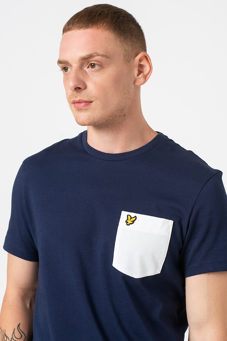 Lyle & Scott Tricou cu decolteu la baza gatului si buzunar pe piept - Pled.ro