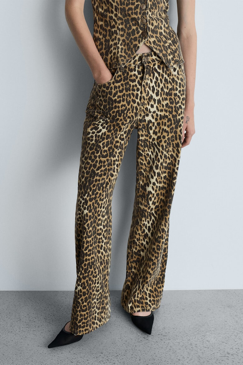 Mango Blugi ampli cu animal print Leo - Pled.ro