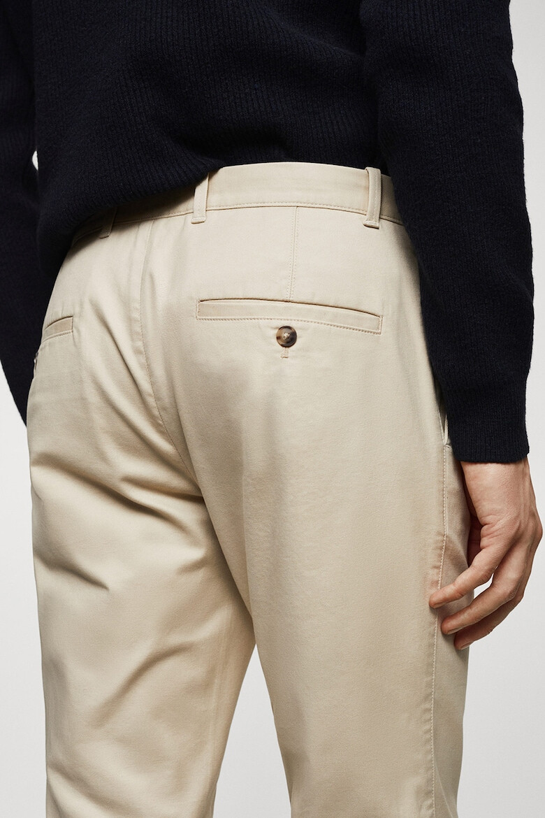 Mango Pantaloni chino slim fit Barna - Pled.ro