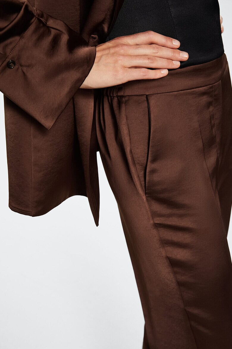 Mango Pantaloni din satin cu pensa Hana - Pled.ro