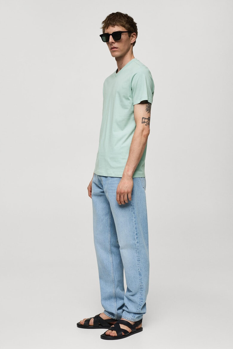 Mango Tricou slim fit cu decolteu in V Chelsea - Pled.ro