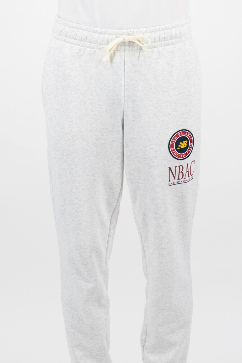 New Balance Pantaloni sport cu logo Essentials Athletic Club - Pled.ro