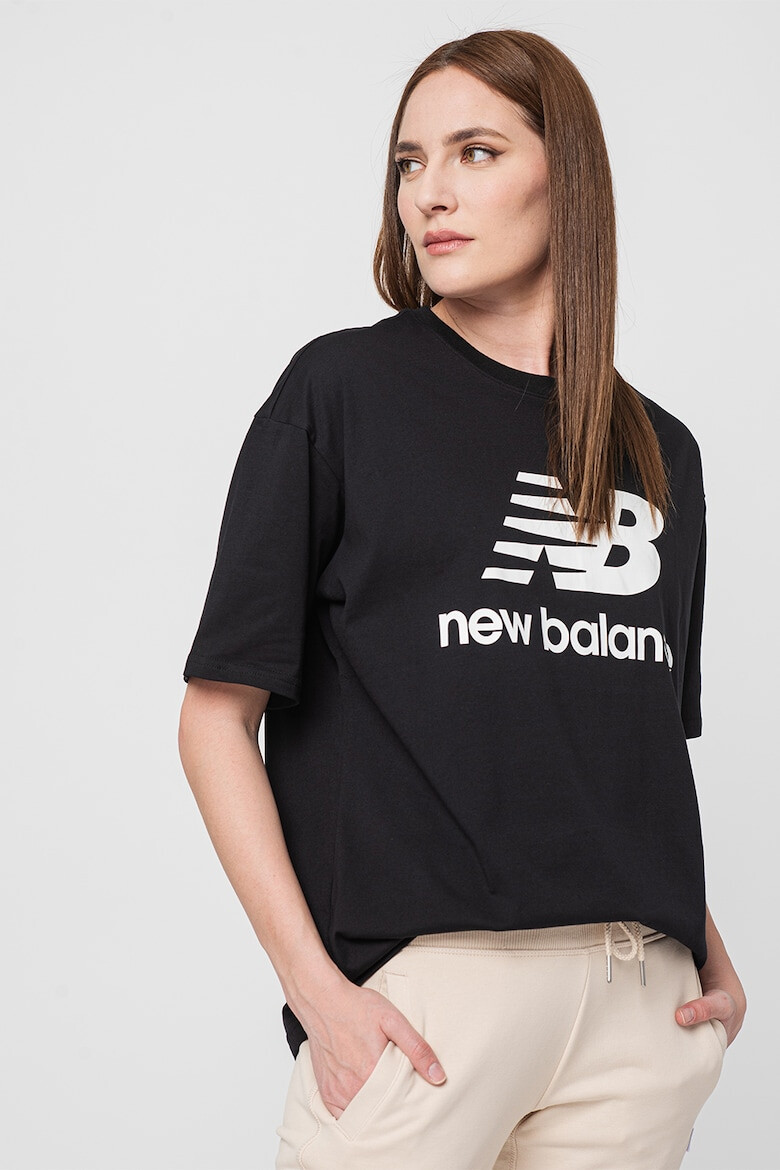 New Balance Tricou supradimensionat cu logo Essentials Stacked - Pled.ro