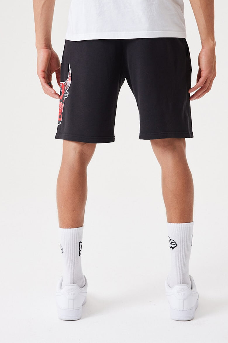 New Era Pantaloni scurti cu buzunare laterale Chicago Bulls - Pled.ro