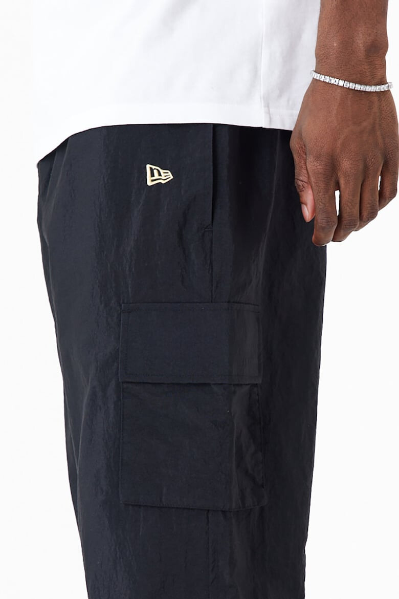 New Era Pantaloni sport cargo cu talie ajustabila - Pled.ro