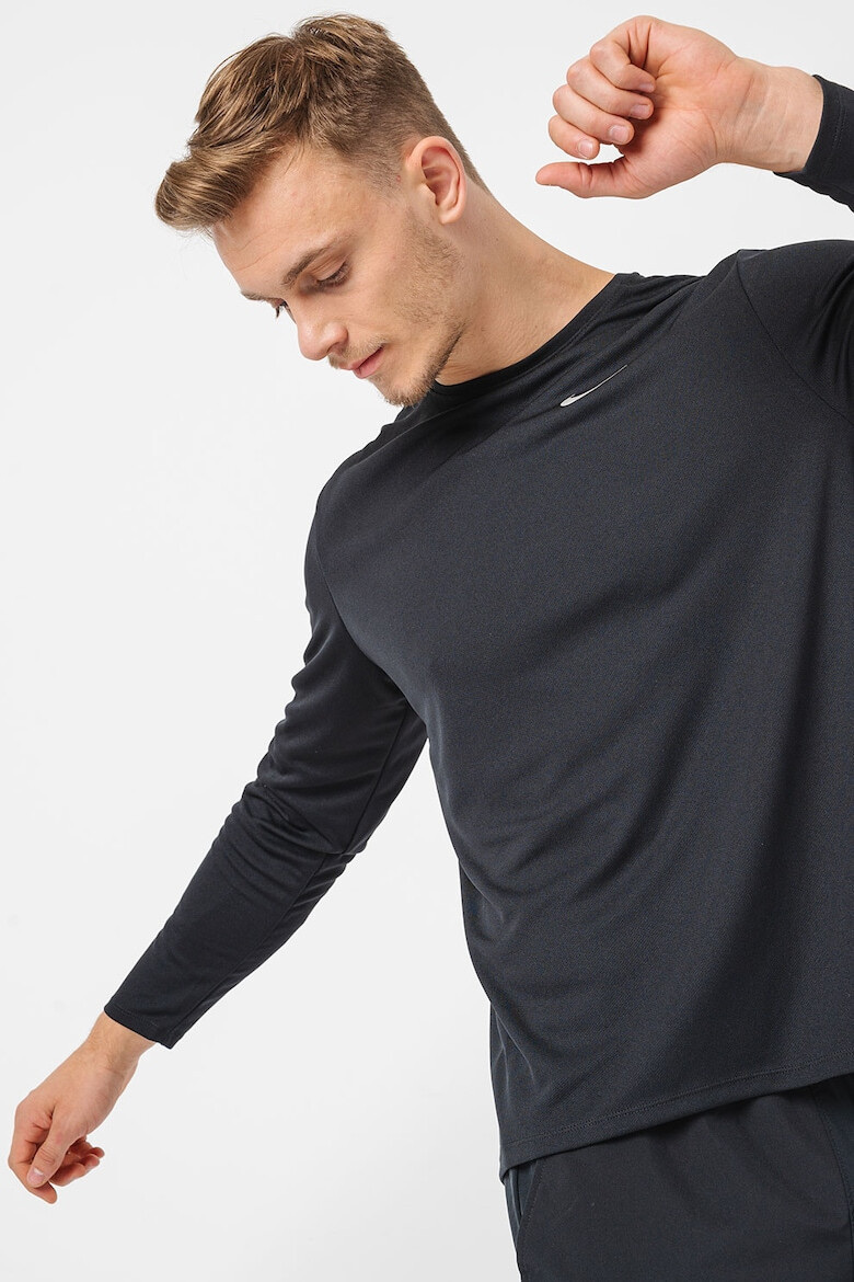 Nike Bluza cu tehnologie Dri-Fit si protectie UV pentru alergare Miler - Pled.ro