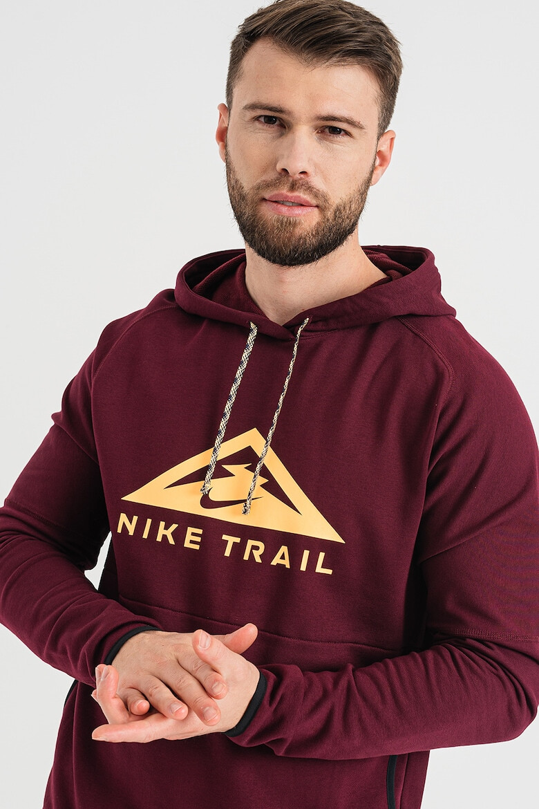 Nike Hanorac cu tehnologie Dri-FIT pentru alergare Trail - Pled.ro