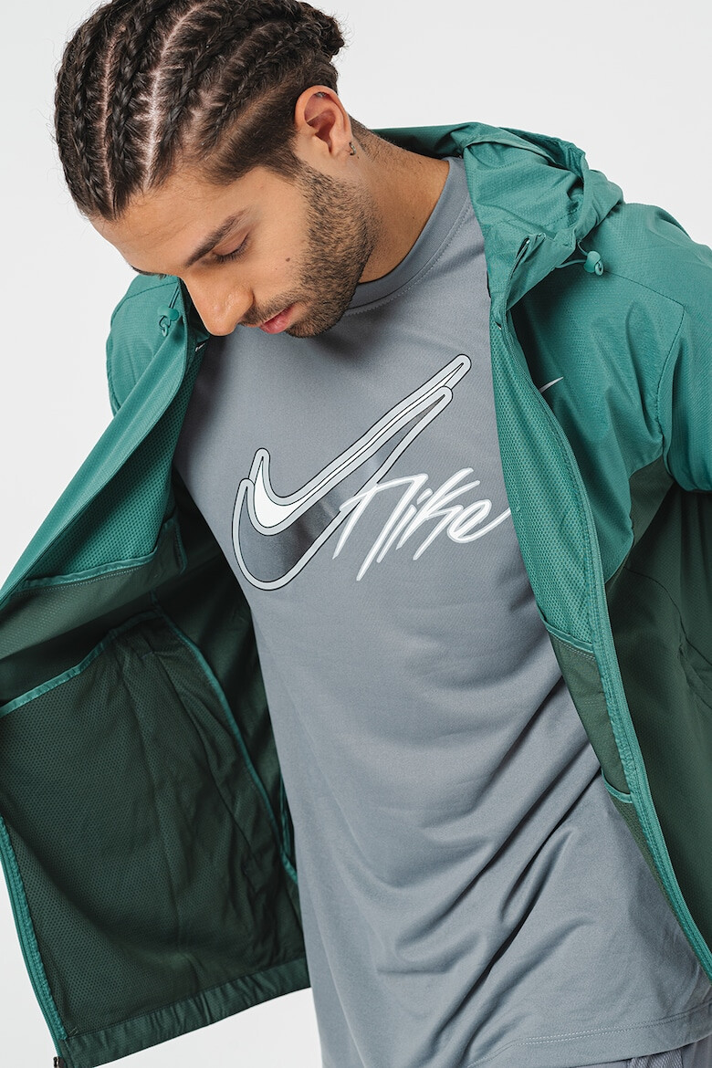 Nike Jacheta cu gluga pentru alergare Windrunner - Pled.ro