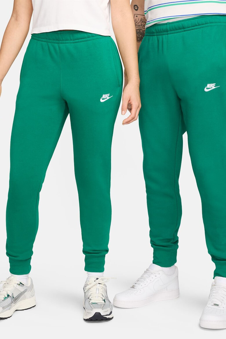 Nike Pantaloni de trening cu buzunare laterale - Pled.ro