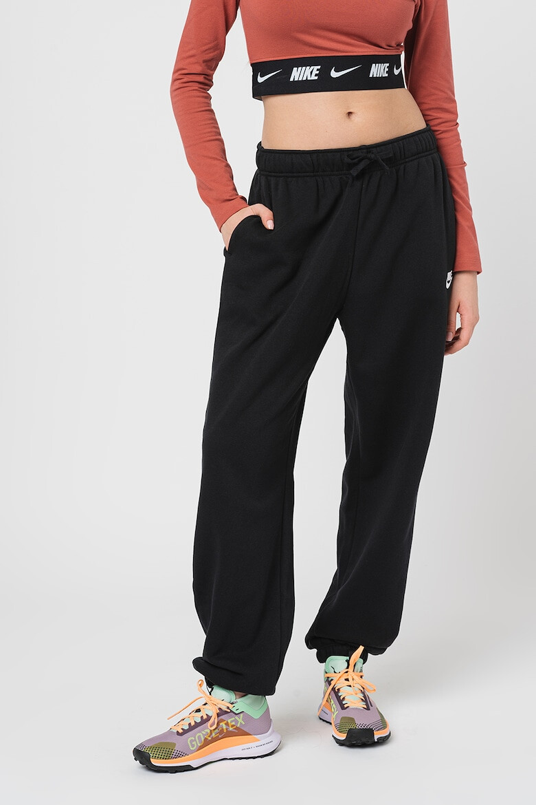 Nike Pantaloni de trening relaxed fit cu buzunare laterale Sportswear Club - Pled.ro