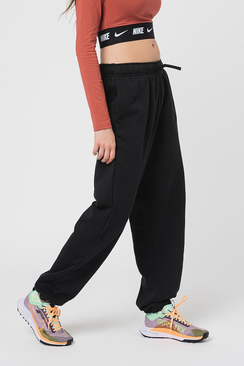 Nike Pantaloni de trening relaxed fit cu buzunare laterale Sportswear Club - Pled.ro