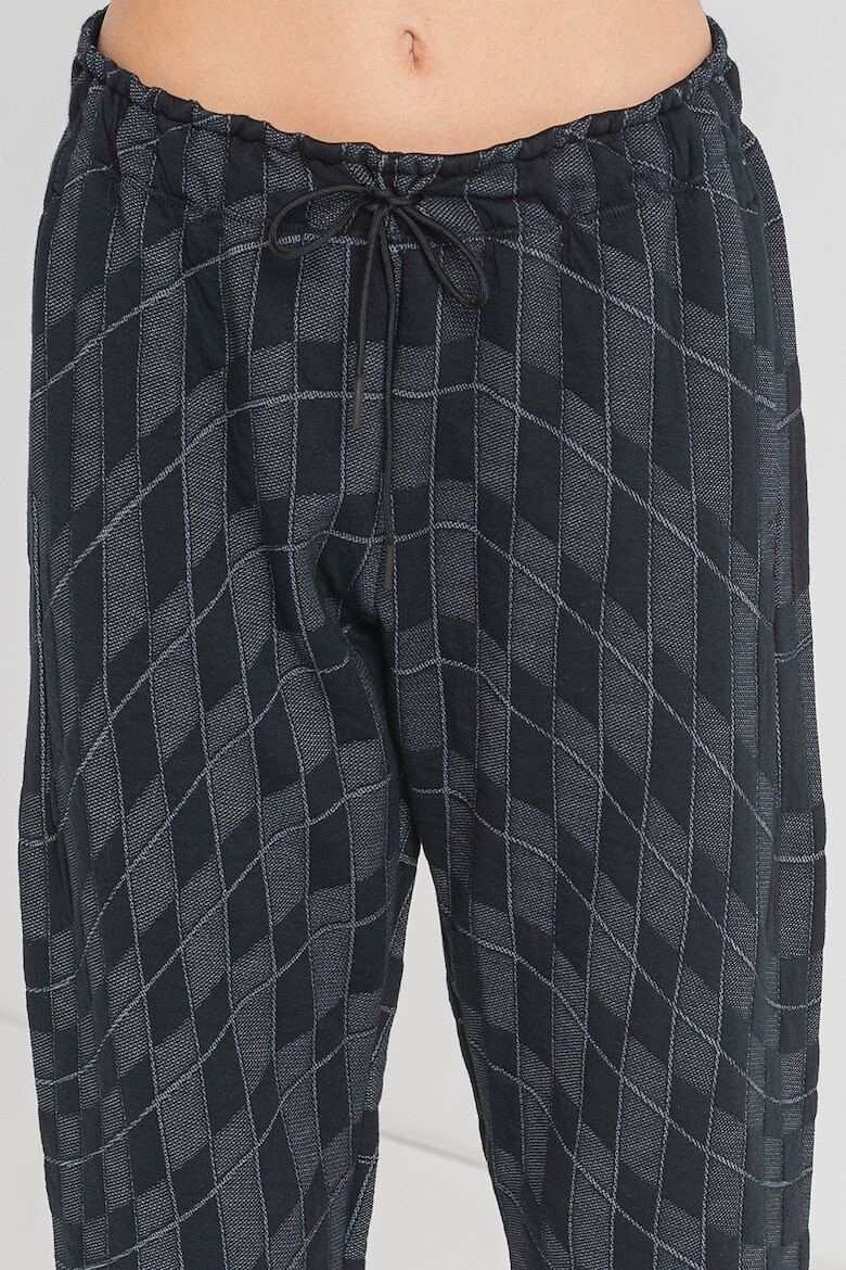 Nike Pantaloni lungi cu model geometric - Pled.ro