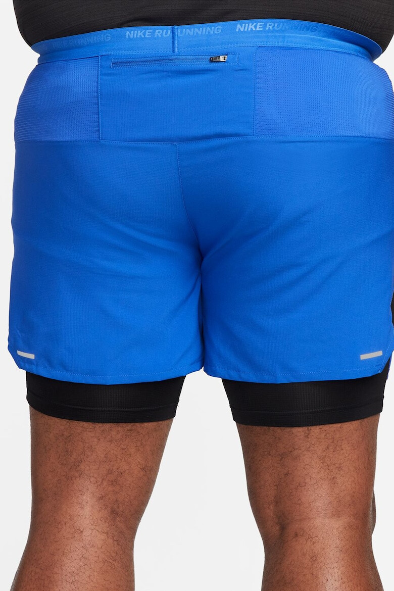 Nike Pantaloni scurti cu buzunare laterale si tehnologie Dri-Fit pentru alergare Stride - Pled.ro