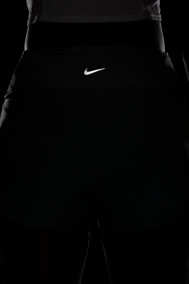 Nike Pantaloni scurti cu Dri-Fit si talie medie Swift - Pled.ro