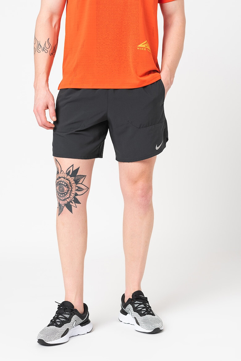 Nike Pantaloni scurti cu snur si tehnologie Dri-Fit pentru alergare Stride - Pled.ro