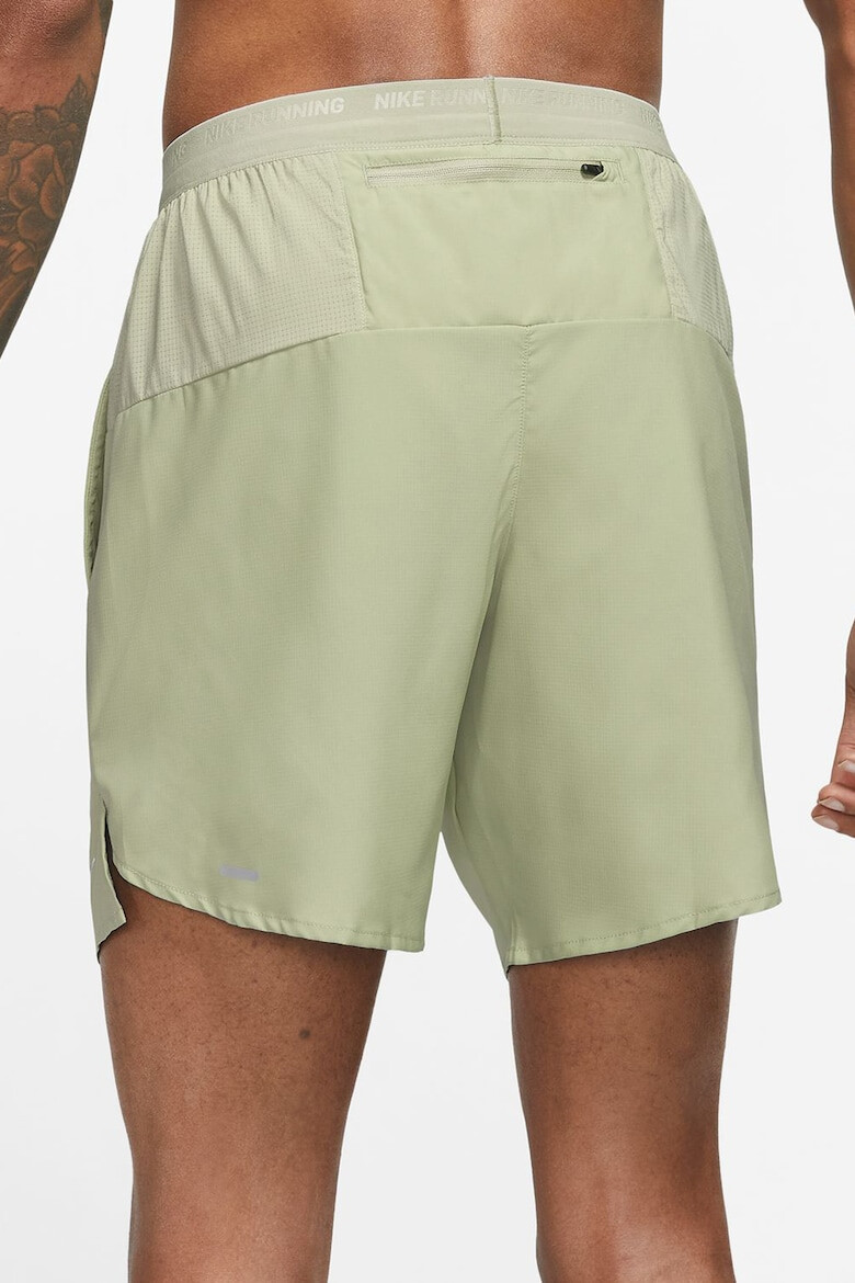 Nike Pantaloni scurti cu snur si tehnologie Dri-Fit pentru alergare Stride - Pled.ro