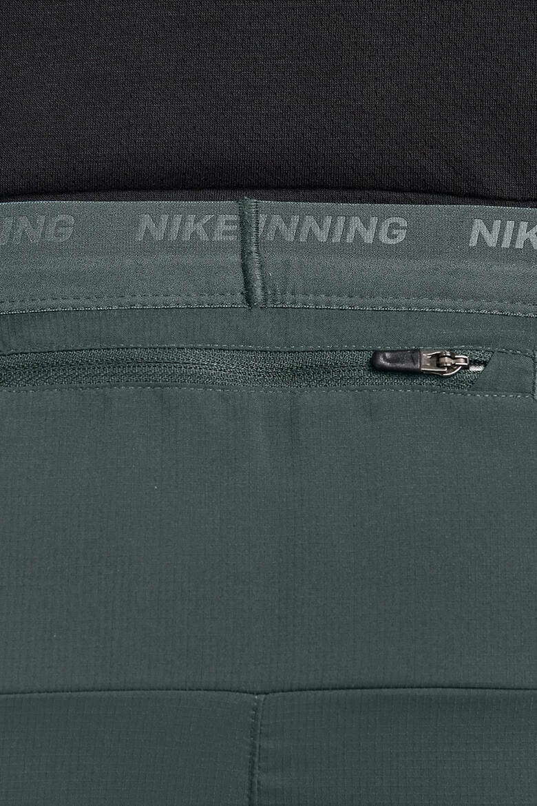 Nike Pantaloni scurti cu tehnologie Dri-Fit pentru alergare Stride - Pled.ro