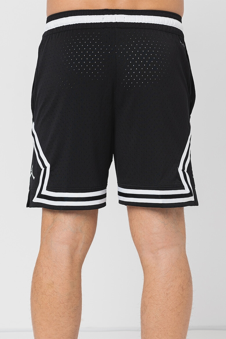 Nike Pantaloni scurti cu tehnologie Dri-Fit si buzunare laterale Jordan - Pled.ro