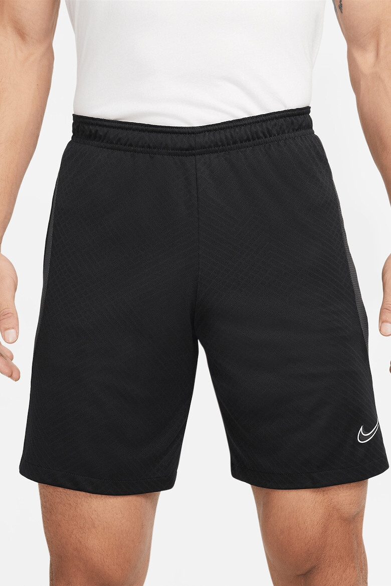 Nike Pantaloni scurti cu tehnologie Dri-FIT si detaliu logo pentru fotbal - Pled.ro