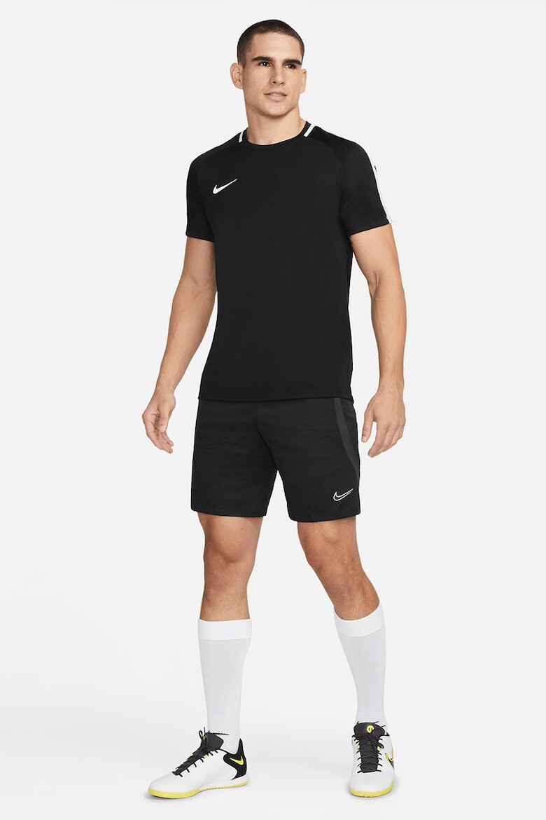 Nike Pantaloni scurti cu tehnologie Dri-FIT si detaliu logo pentru fotbal - Pled.ro