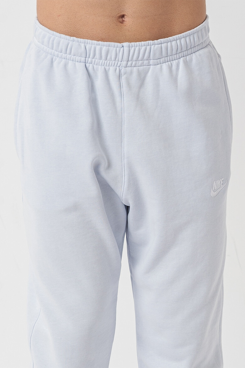 Nike Pantaloni de trening conici cu buzunare laterale Sportswear Club - Pled.ro