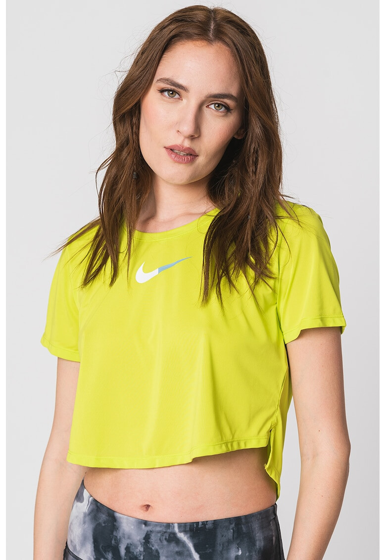 Nike Tricou crop cu terminatie asimetrica pentru fitness Dri-Fit - Pled.ro