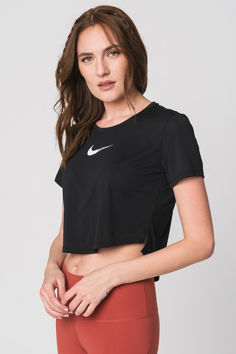 Nike Tricou crop cu terminatie asimetrica pentru fitness Dri-Fit - Pled.ro