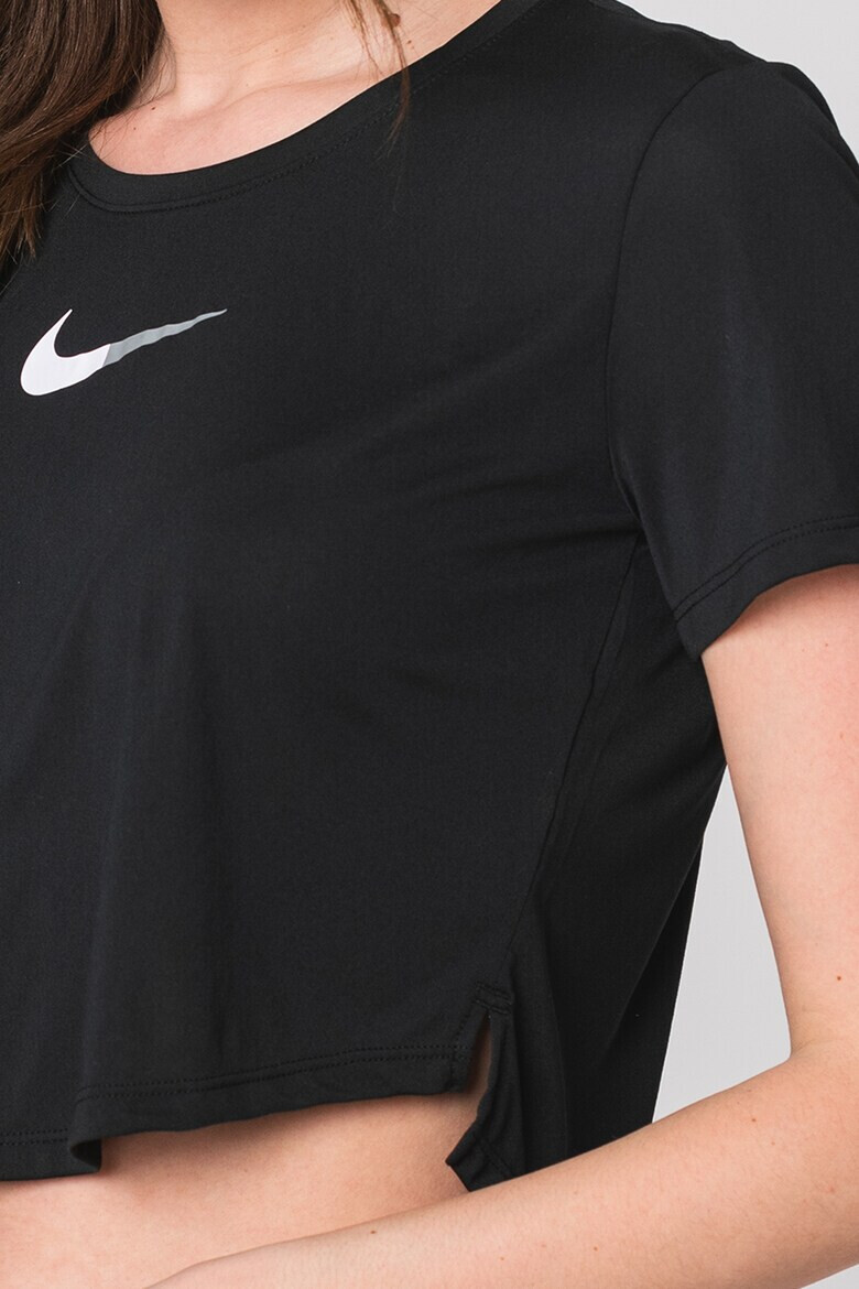 Nike Tricou crop cu terminatie asimetrica pentru fitness Dri-Fit - Pled.ro