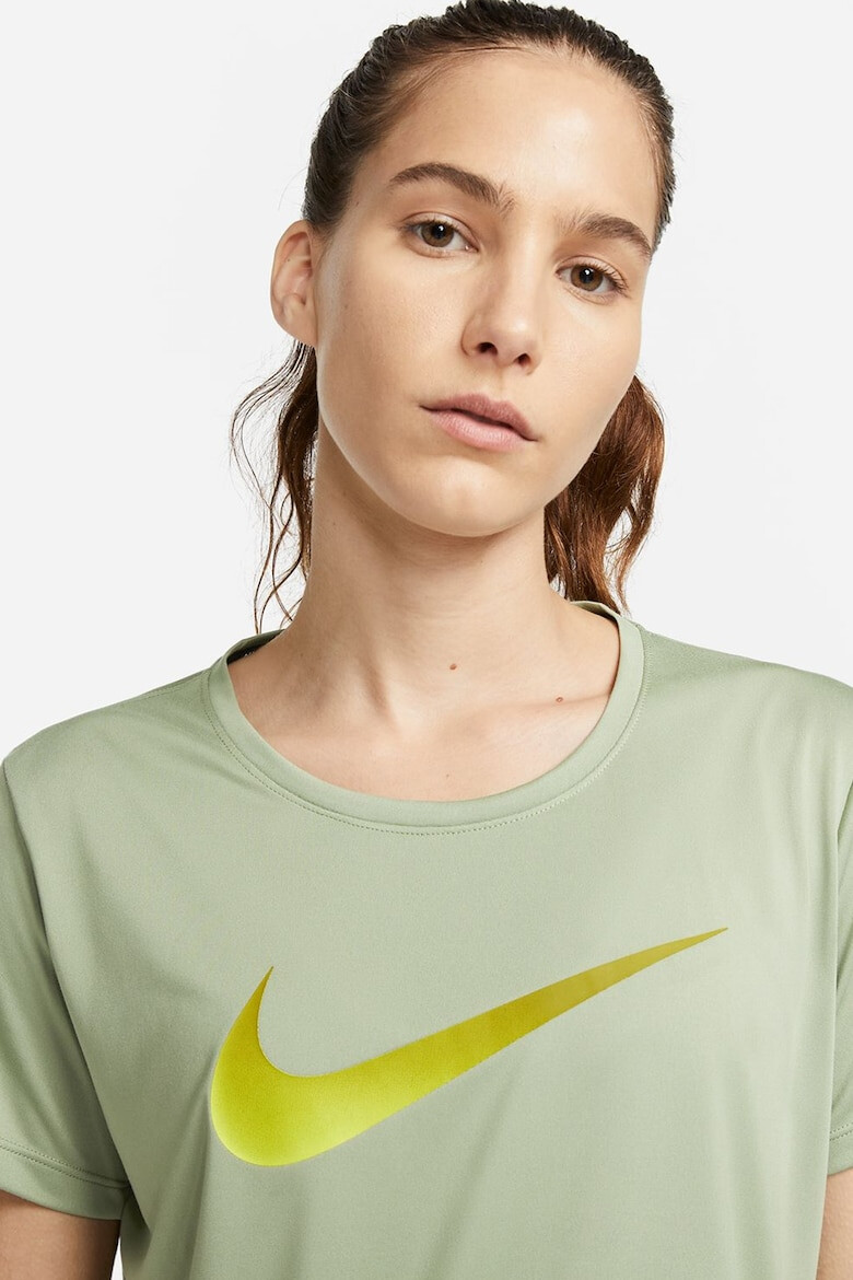 Nike Tricou cu model monograma pentru alergare - Pled.ro