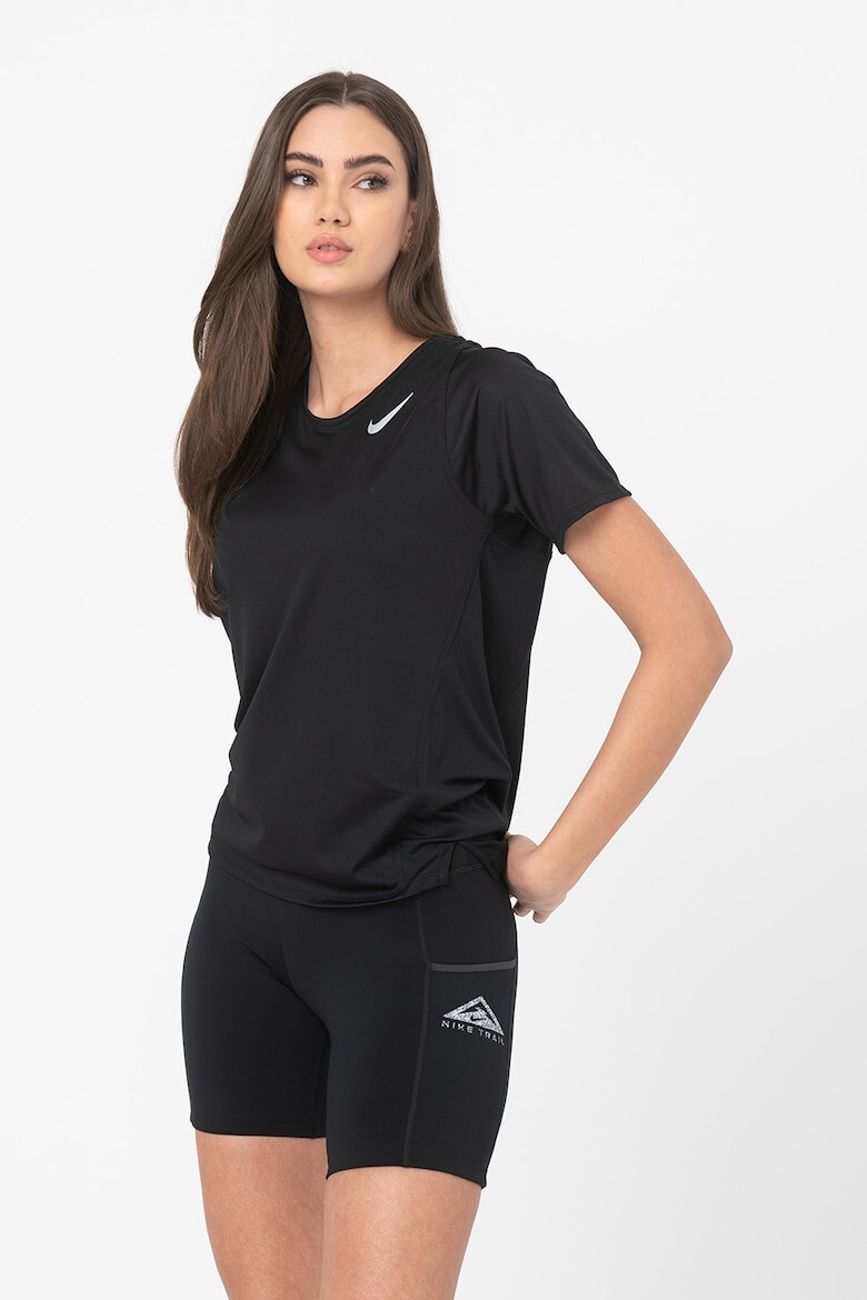 Nike Tricou cu tehnologie Dri-FIT pentru alergare Race - Pled.ro