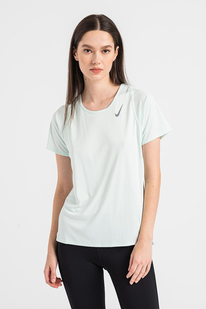 Nike Tricou cu tehnologie Dri-FIT pentru alergare Race - Pled.ro