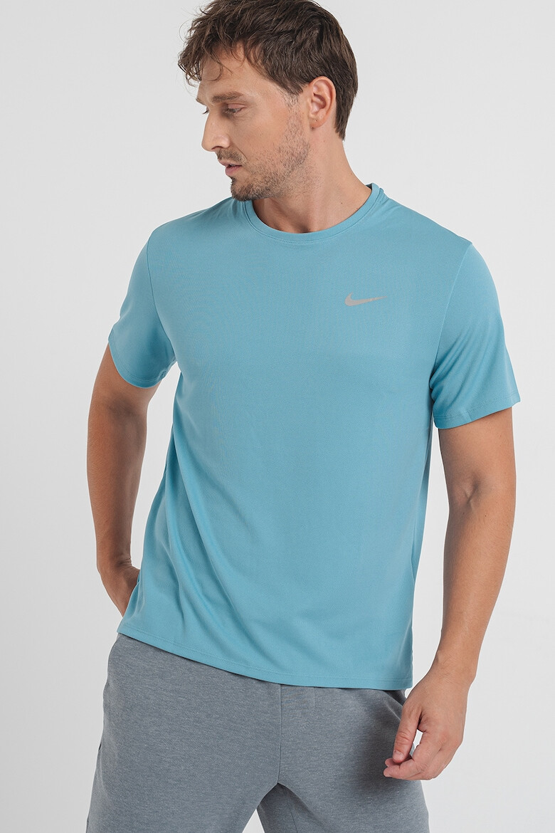 Nike Tricou cu tehnologie Dri-Fit pentru alergare UV Miler - Pled.ro