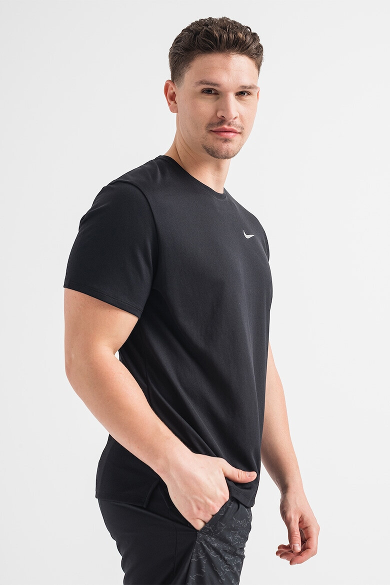 Nike Tricou cu tehnologie Dri-Fit pentru alergare UV Miler - Pled.ro