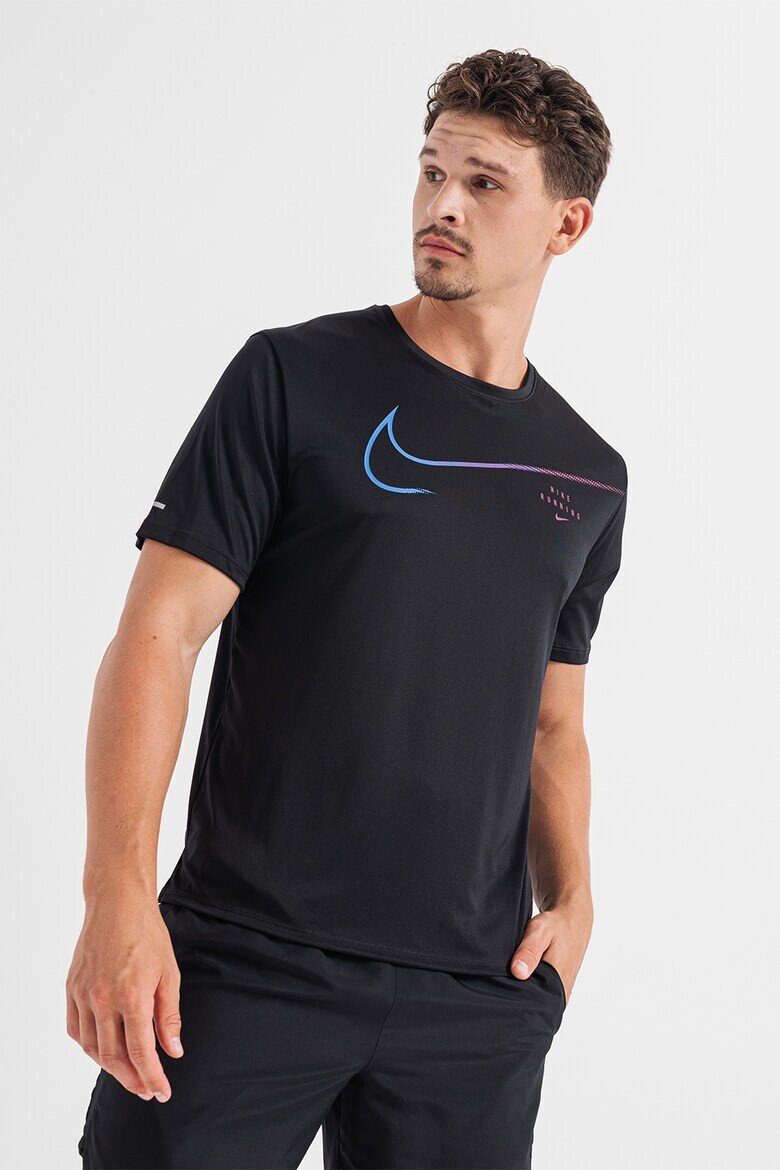 Nike Tricou cu tehnologie Dri-Fit si protectie UV pentru alergare Run Division Miler - Pled.ro