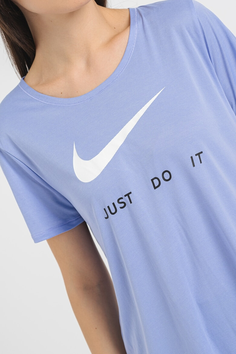 Nike Tricou lejer cu logo si decolteu rotund pentru alergare - Pled.ro