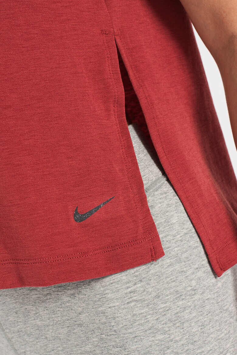 Nike Tricou lejer cu tehnologie Dri-Fit pentru antrenament - Pled.ro