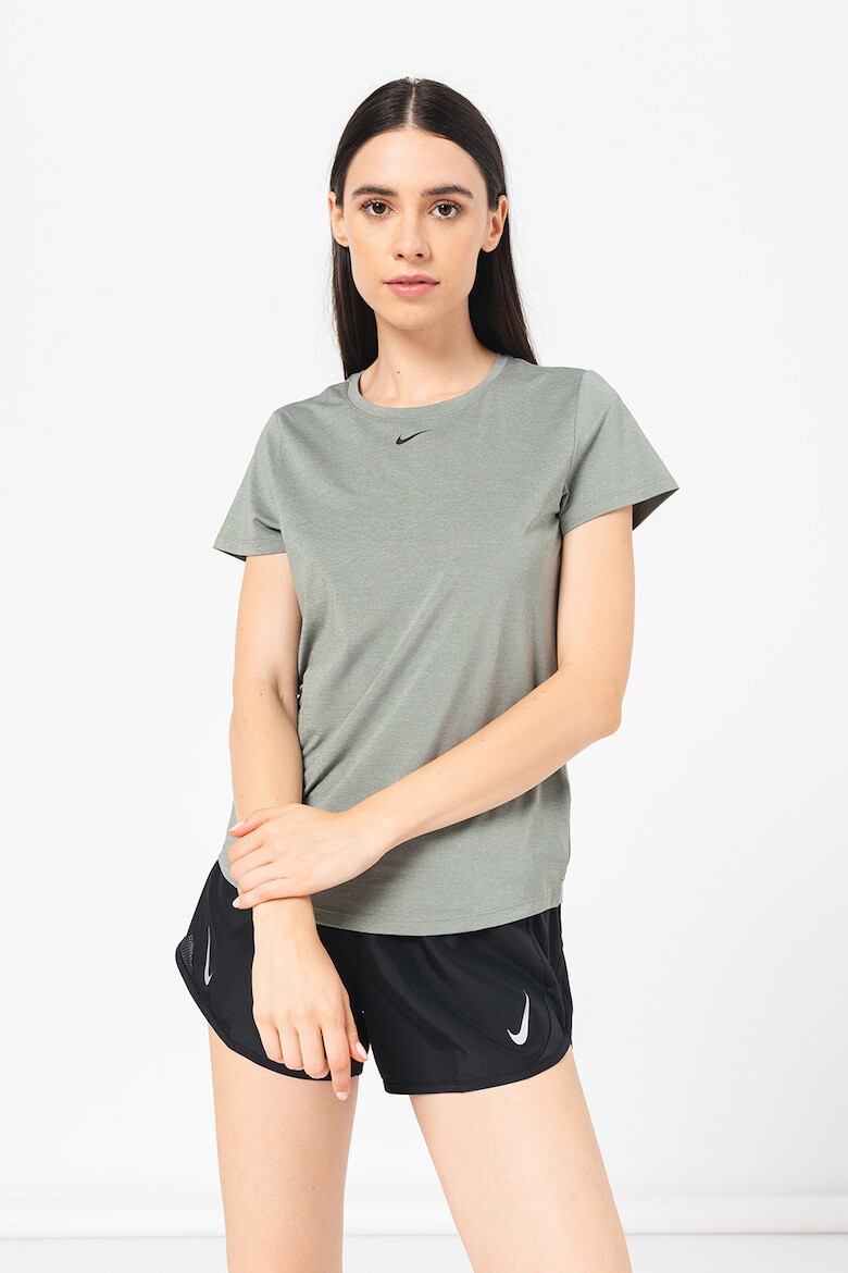 Nike Tricou slim fit cu tehnologie Dri-FIT pentru fitness One - Pled.ro