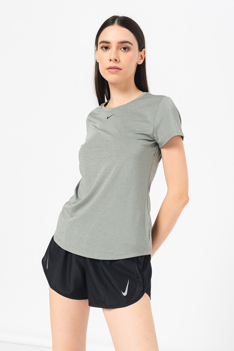 Nike Tricou slim fit cu tehnologie Dri-FIT pentru fitness One - Pled.ro