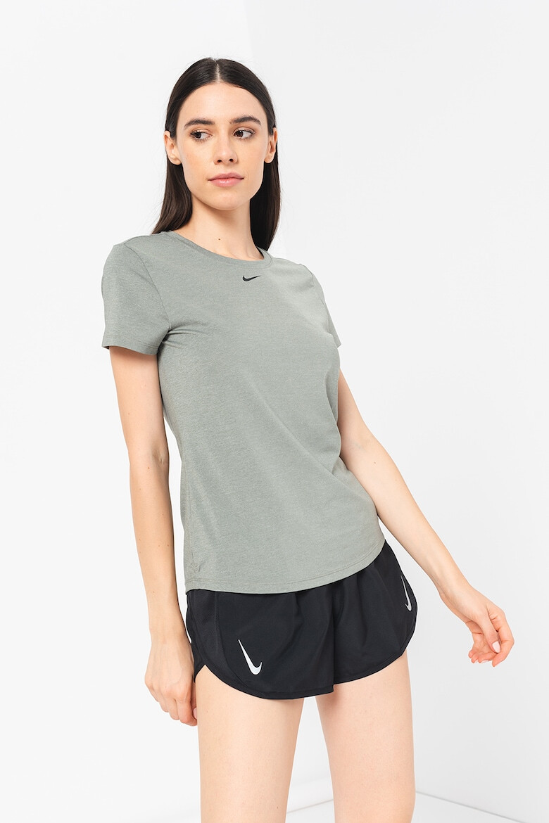 Nike Tricou slim fit cu tehnologie Dri-FIT pentru fitness One - Pled.ro